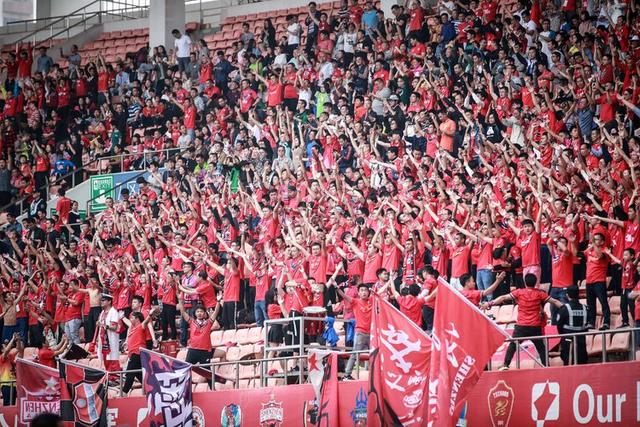 欧冠夺冠赔率：巴萨1赔4居首 大巴黎皇马紧追